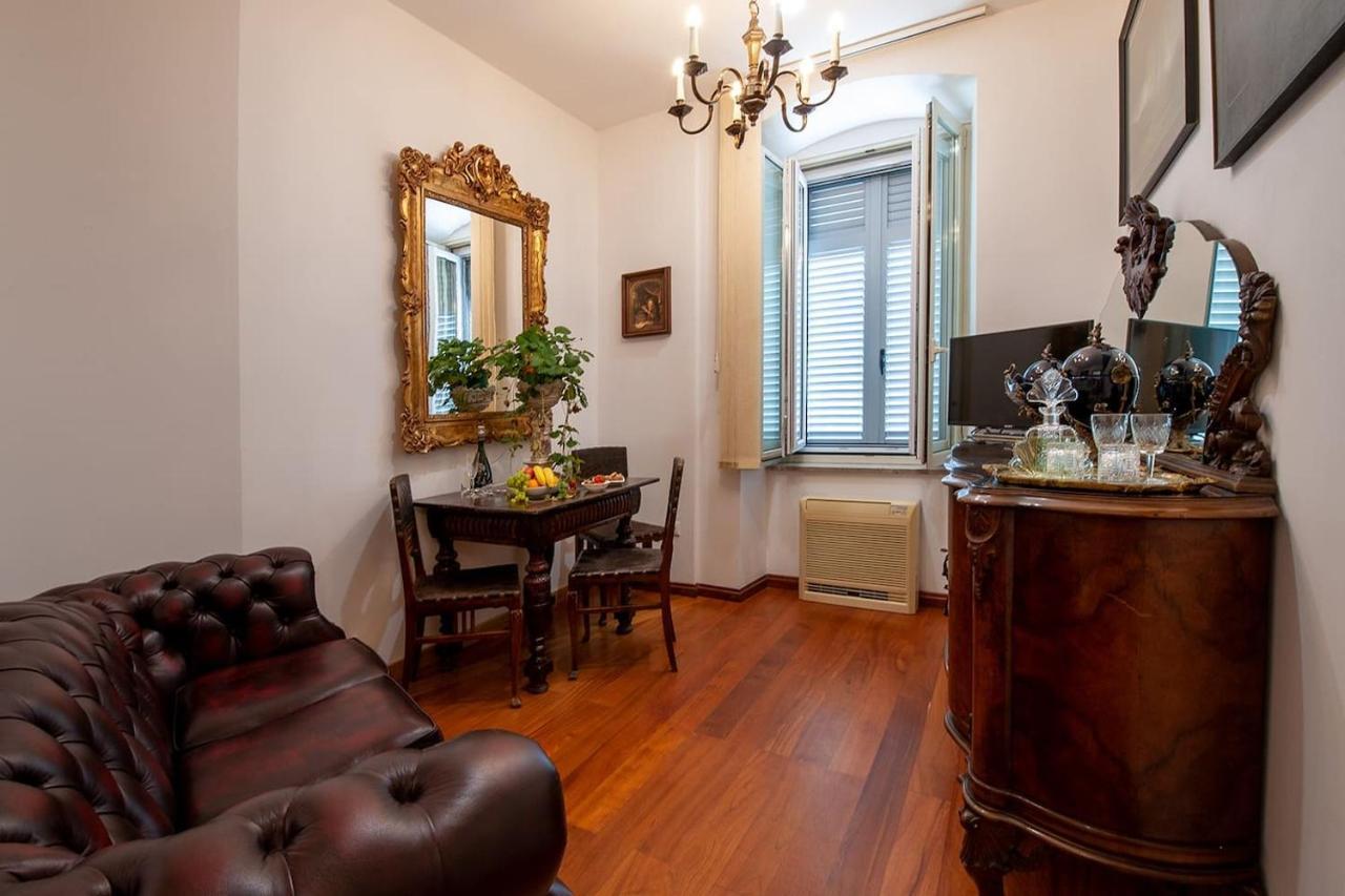 Royal Heritage Apartment In Split Center Exterior foto